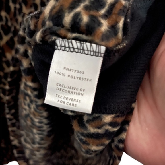 *Disney Leopard Print Minnie Long Sleeve Pajama Top Large - Picture 5 of 6